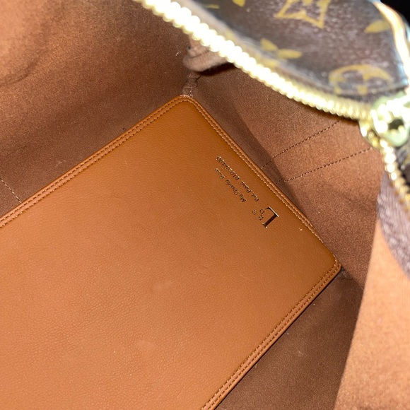 Louis Vuitton: Keepall Bandoulière 50 Travel Bag - Picture 8 of 8